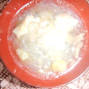 鶏むね肉とキャベツの中華風春雨スープ
